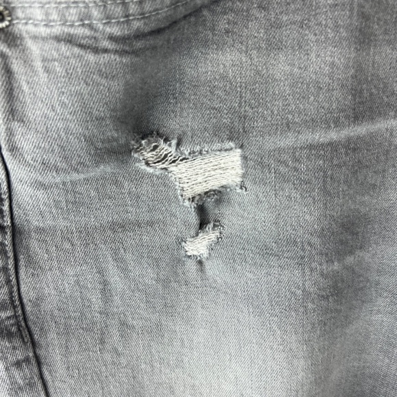 NWT: old navy High-Waisted O.G. Gray Cut-Off Jean Shorts (28) $40 - Picture 8 of 15